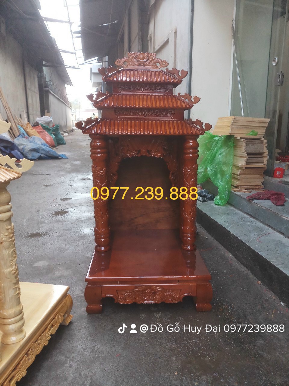 bàn thờ thần tài gỗ thông 61cm