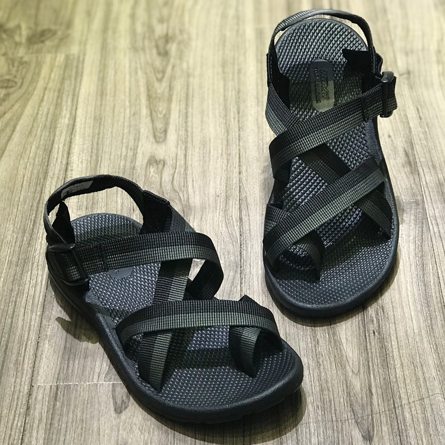 Giày Sandal Nam Kiểu Quai Chéo Xỏ Ngón Đế Cao 1.5cm