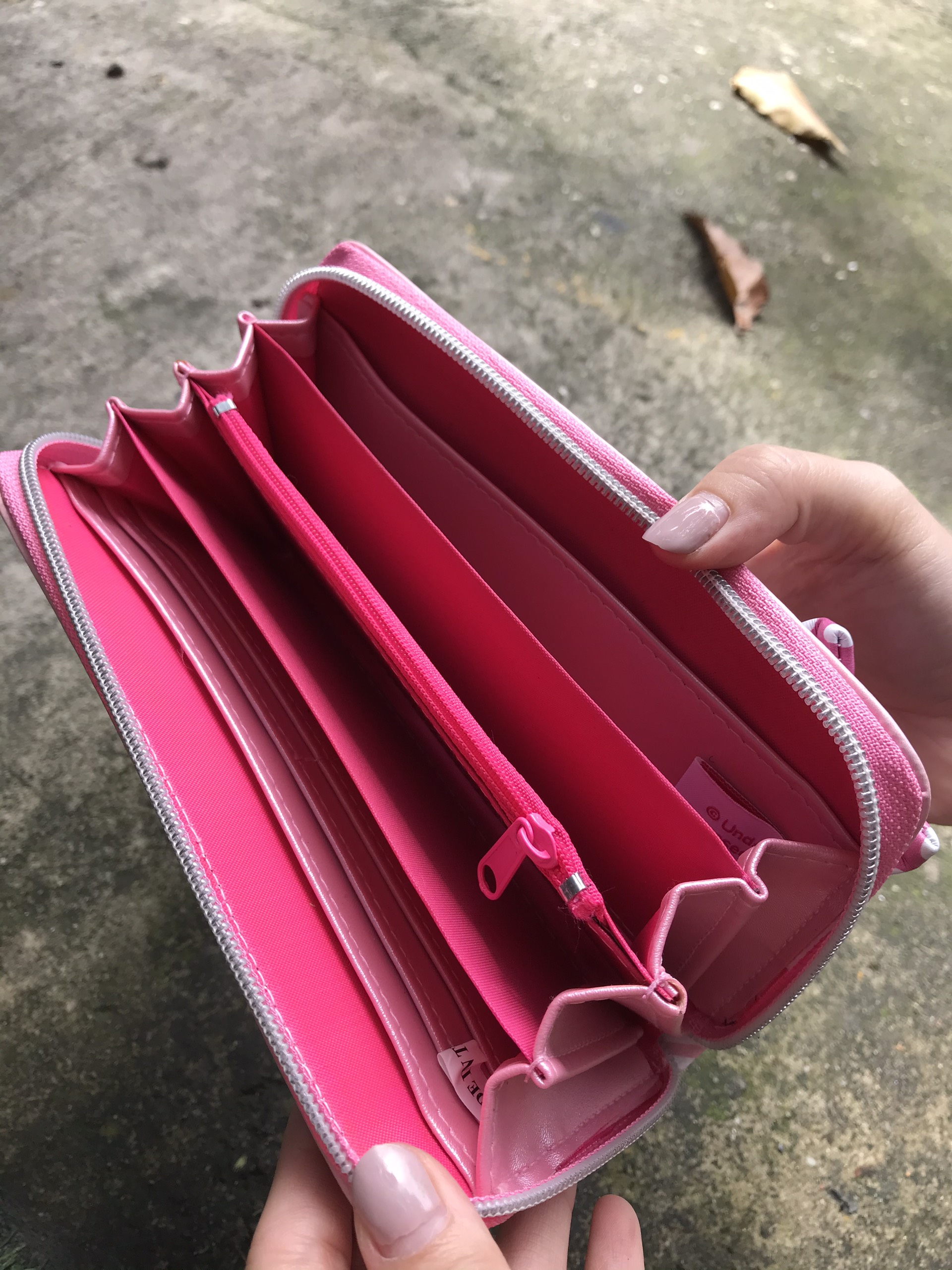 Bóp, ví tiền ngang cầm tay hình Mèo Kitty Fresh Punch màu hồng nơ dành cho bé gái, bạn nữ - KTP144