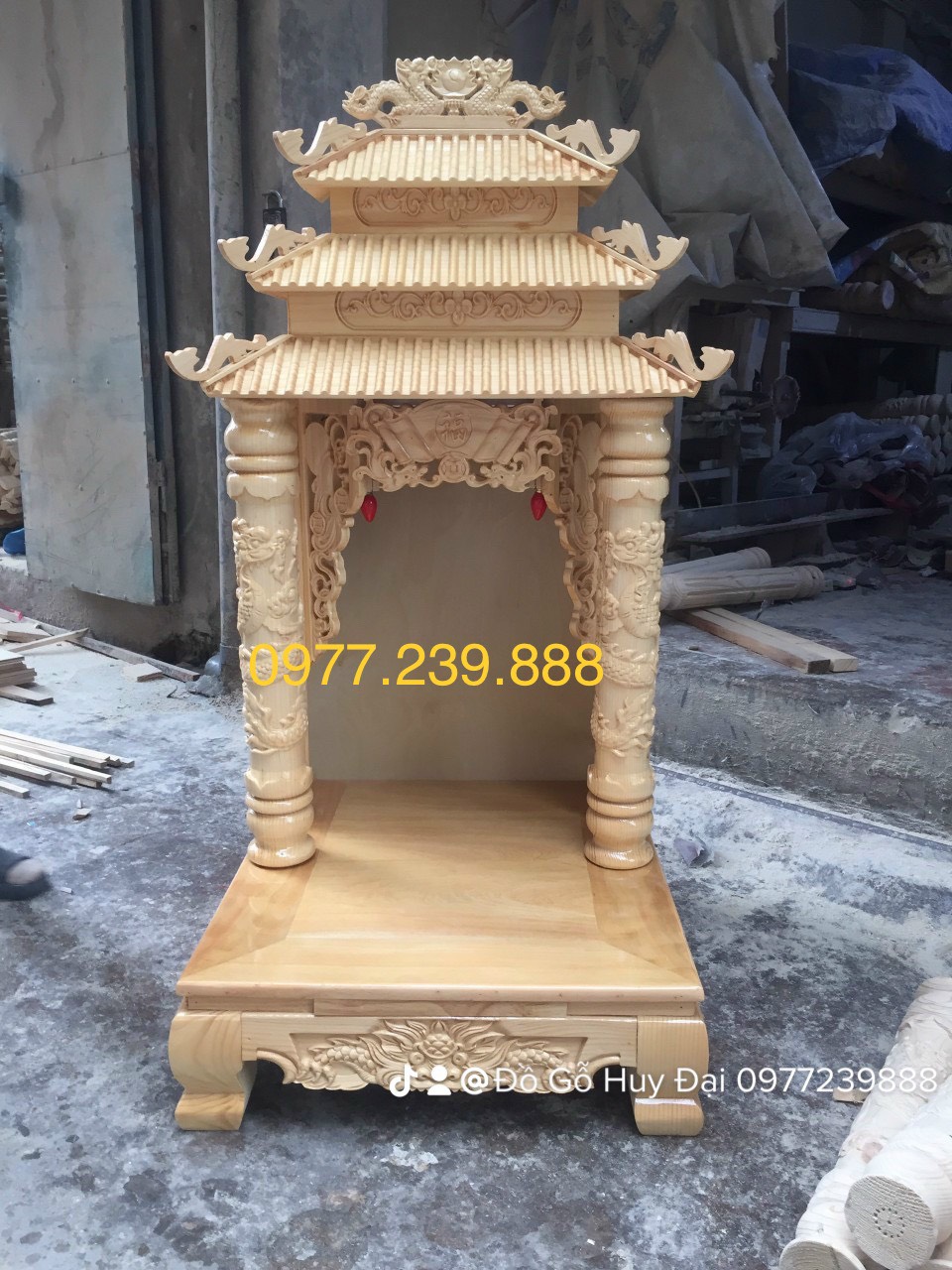 bàn thờ thần tài gỗ thông 61cm