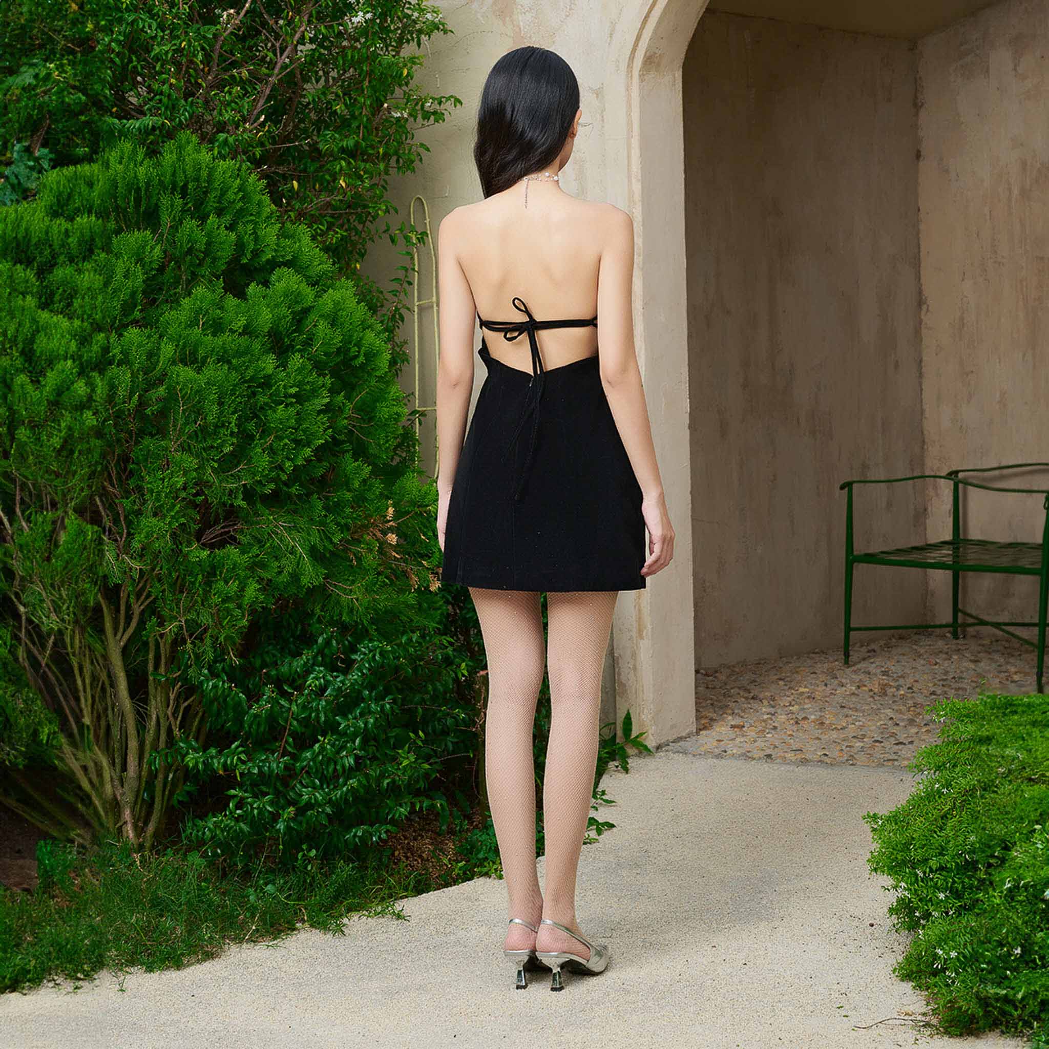 DOTTIE - Đầm cúp ngực hở lưng - Đen - D0575