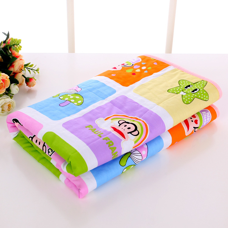 Tấm lót chống thấm cỡ lớn thoáng khí, tiện lợi, an toàn cho bé