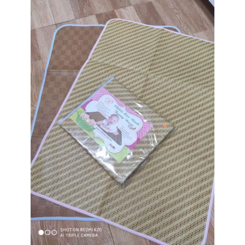 Chiếu điều hòa làm tù thân cây Lục Bình an toàn cho bé