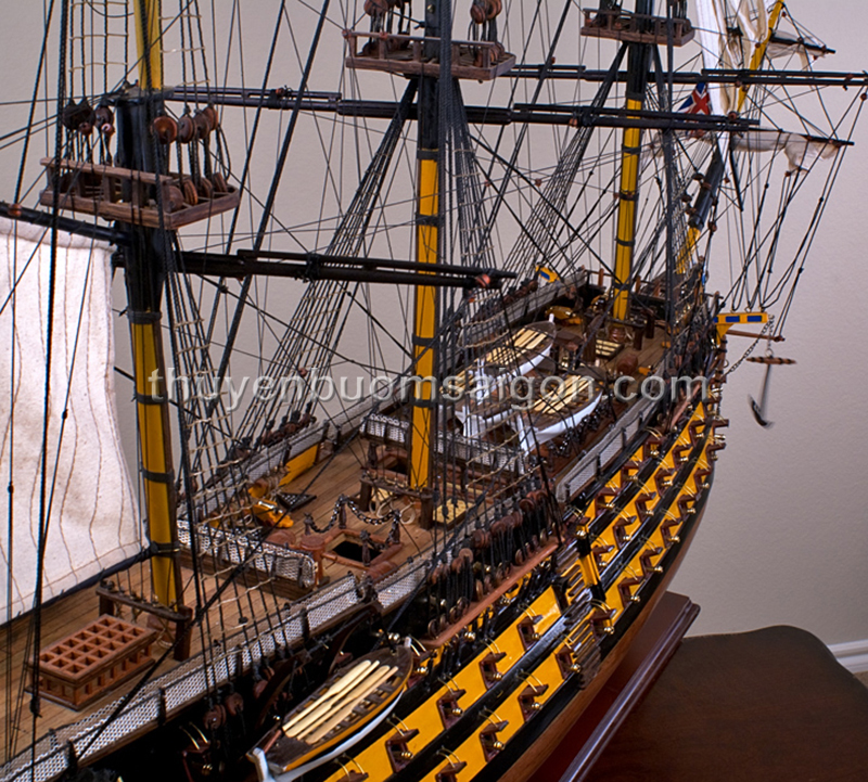 Thuyền buồm phong thủy HMS Victory dài 120cm