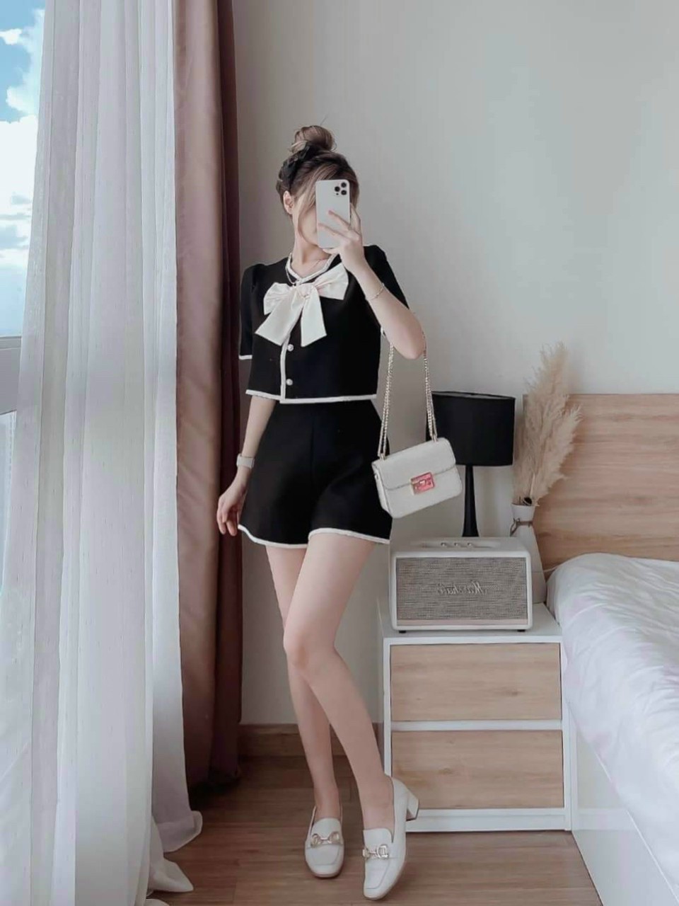 SÉT BỘ ĐÙI ÁO VIỀN KÈM NƠ ,ÁO CÀI NÚT THẬT ,QUẦN CÓ LÓT