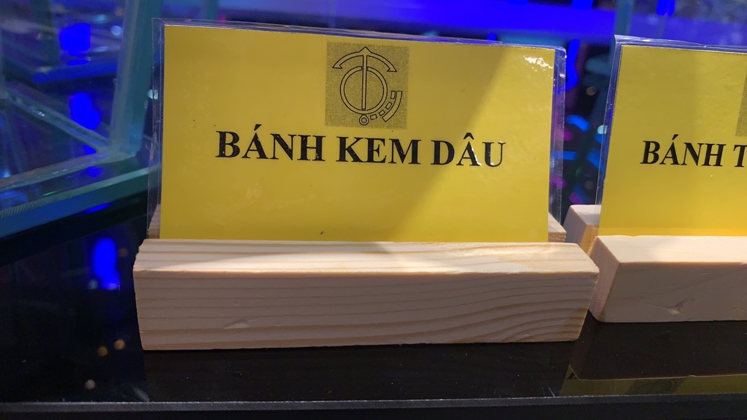 Kệ đựng ảnh lưu niệm,Chân Đế Gỗ Để Lịch Bàn / Ảnh / Namecard / Menu / Đánh Số Bàn Tiệc lịch năm mới