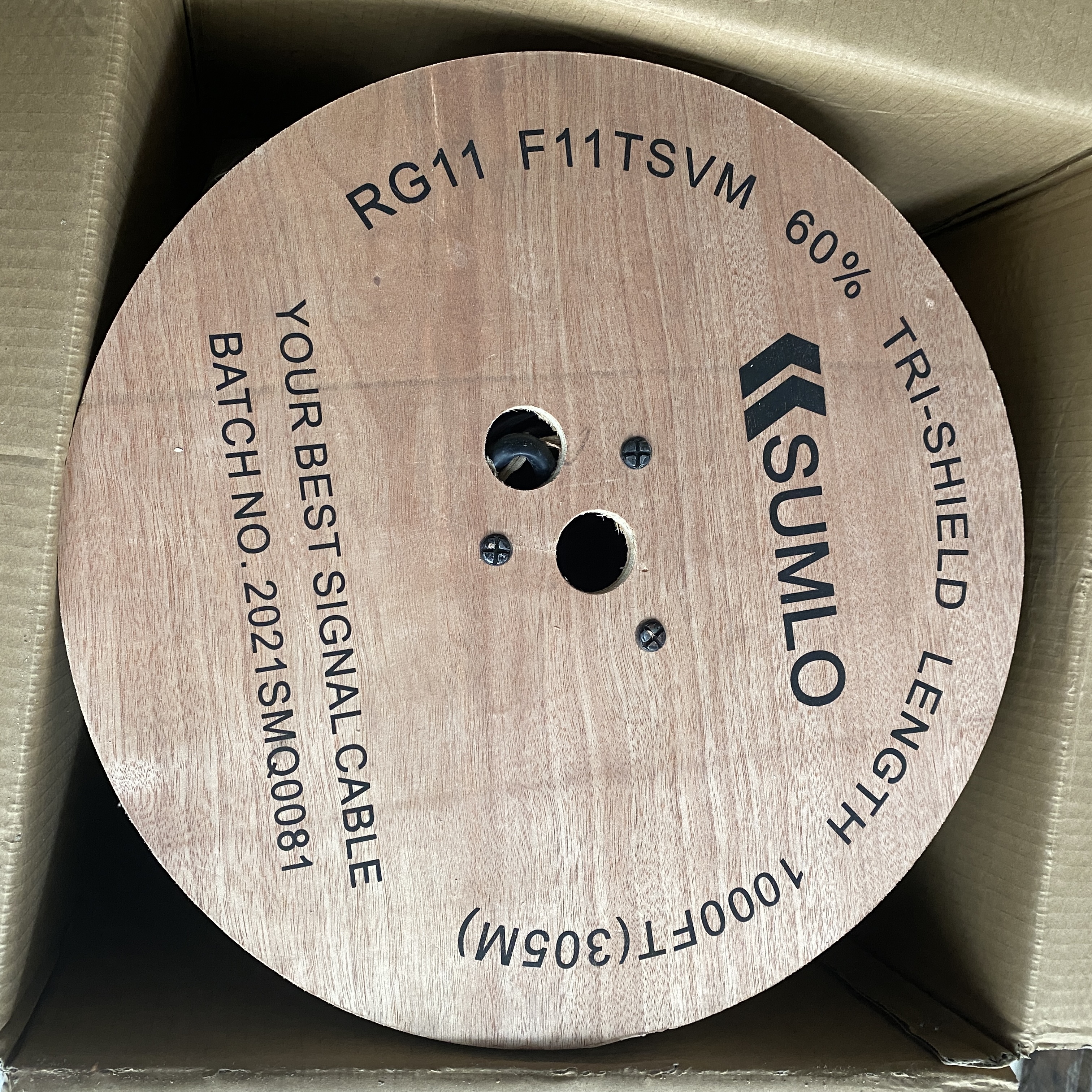 Cáp đồng trục RG11 CÓ DÂY TREO F11TSVM, màu đen, 305m/cuộn, SUMLO