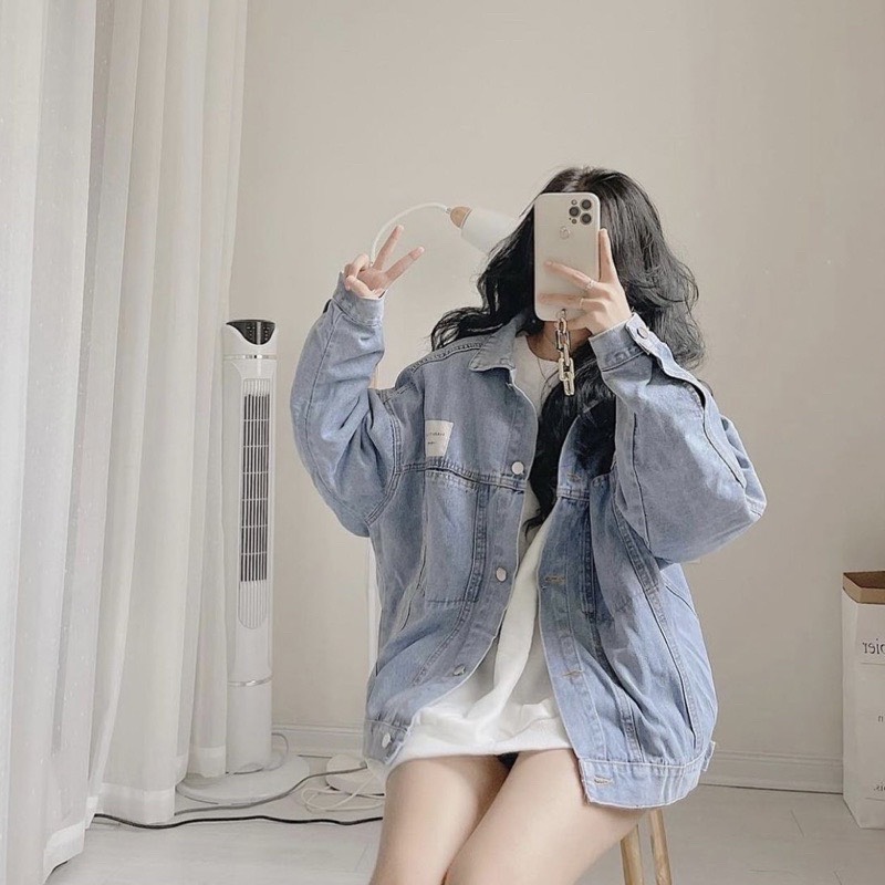 Áo Khoác Jeans Nữ Màu Xanh Nhạt Form Rộng Tay Bồng Có Tag Thêu