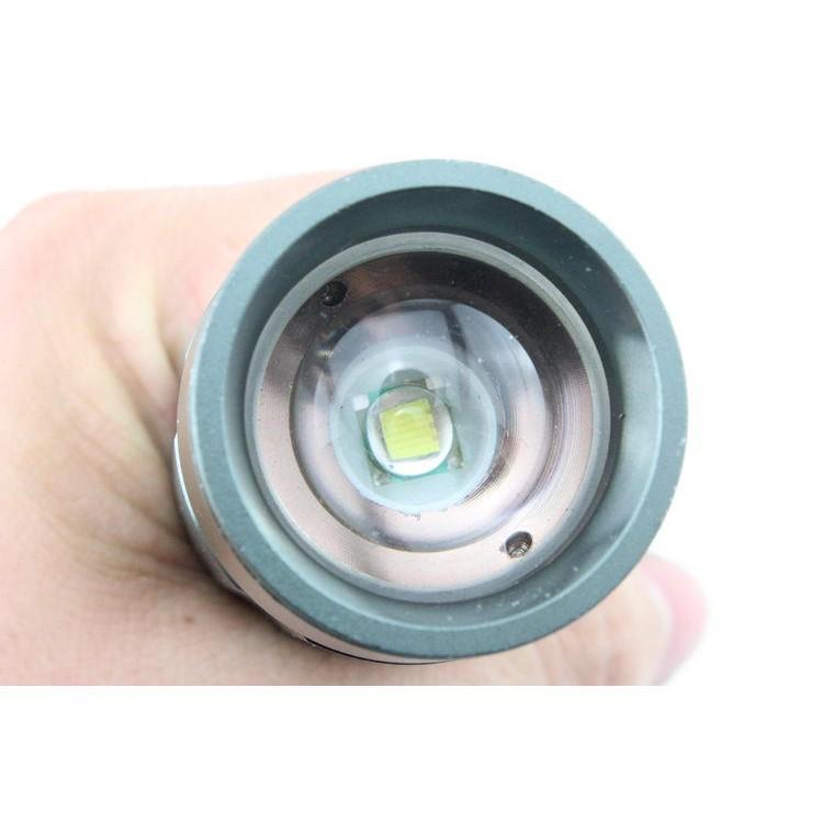 Đèn pin siêu sáng công suất lớn T6