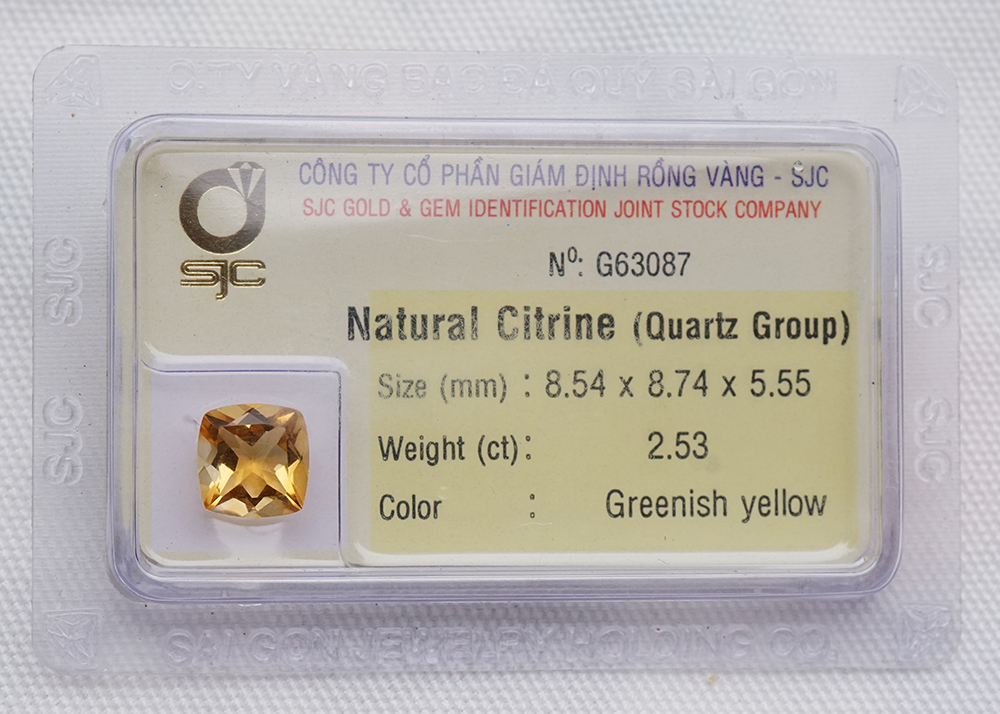 Viên đá thạch anh vàng citrine kiểm định tự nhiên mài giác kiểu vuông