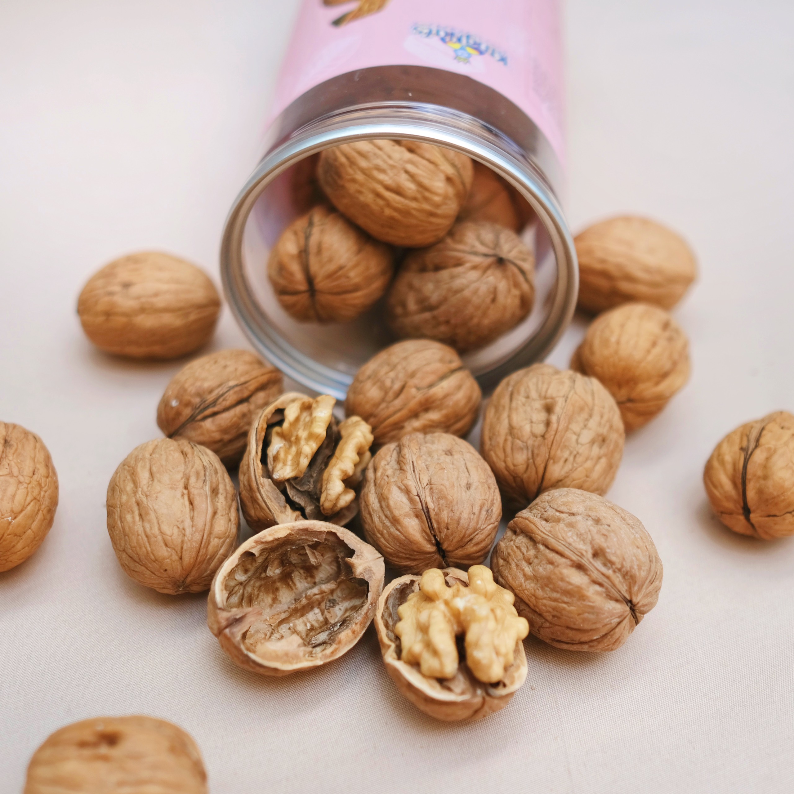 Quả Óc Chó Vàng KingNuts 300g - Nhập Khẩu Mỹ. Hàng Loại 1, Cao Cấp, Không Chất Bảo Quản, Giàu Chất Béo Tốt
