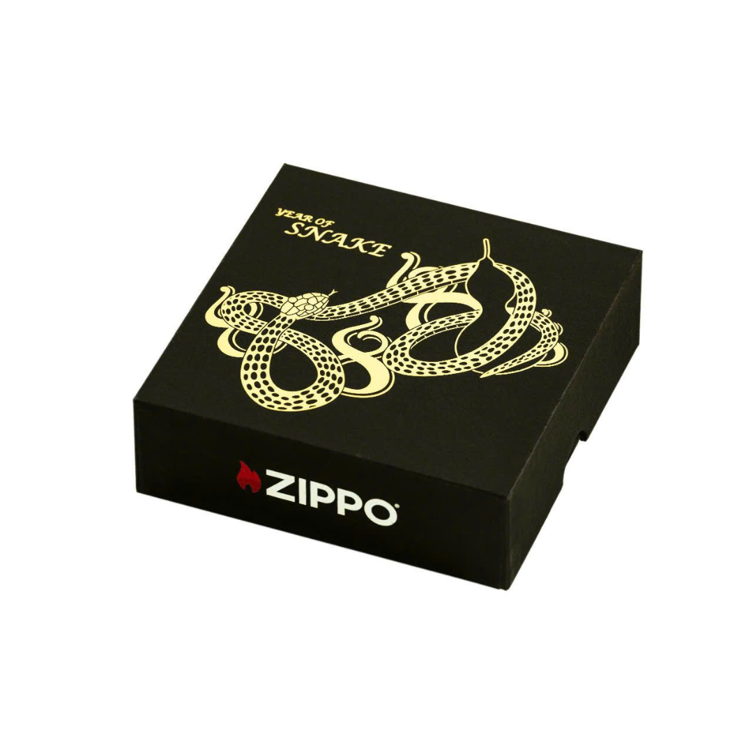 Bật lửa Zippo Year of the Snake 2025 - Phiên Bản Giới Hạn Châu Á (1000 Bản), Mạ Vàng Gold Plating Xước Bụi Khảm Đỏ Cao Cấp