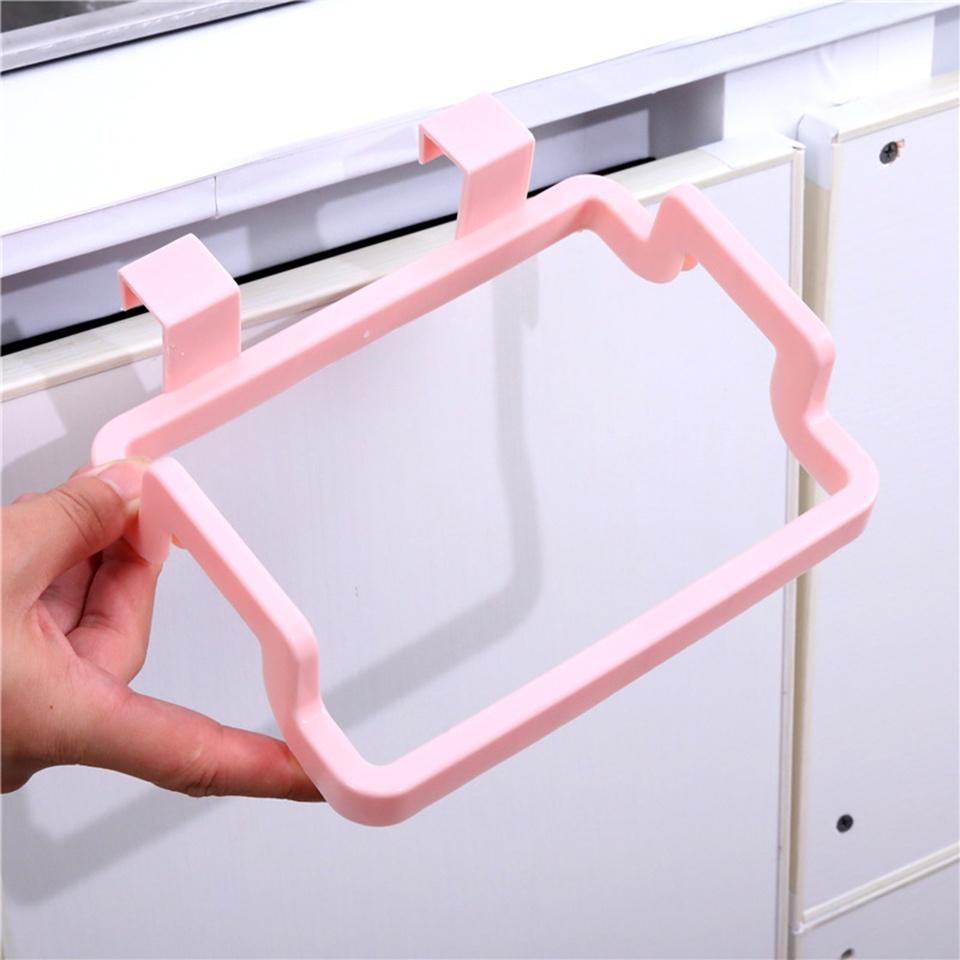 Giá đỡ túi rác bằng nhựa gắn cửa tủ bếp tiện lợi
