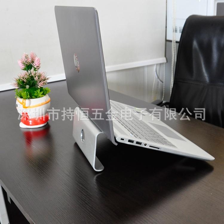 Đế tản nhiệt laptop, macbook bằng tấm hợp kim nhôm nguyên miếng chắc chắn