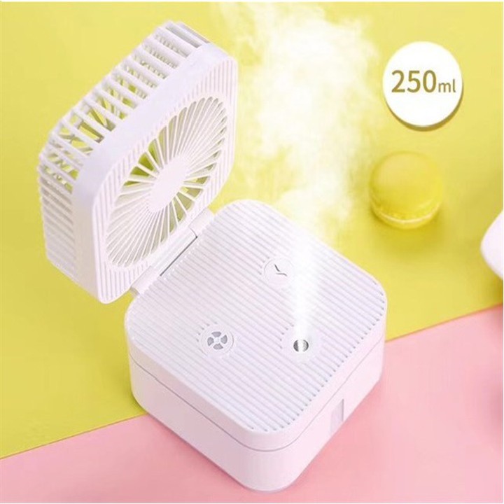 Quạt Điện Mini Phun Sương Kiêm Đèn Ngủ LED 7 Màu Magic Cube, 3 Chế Độ Gió, 2 Chế Độ Phun Sương Siêu Mát - Hai phiên bản Cắm Điện và Có Pin Tích Điện - Hàng Nhập Khẩu