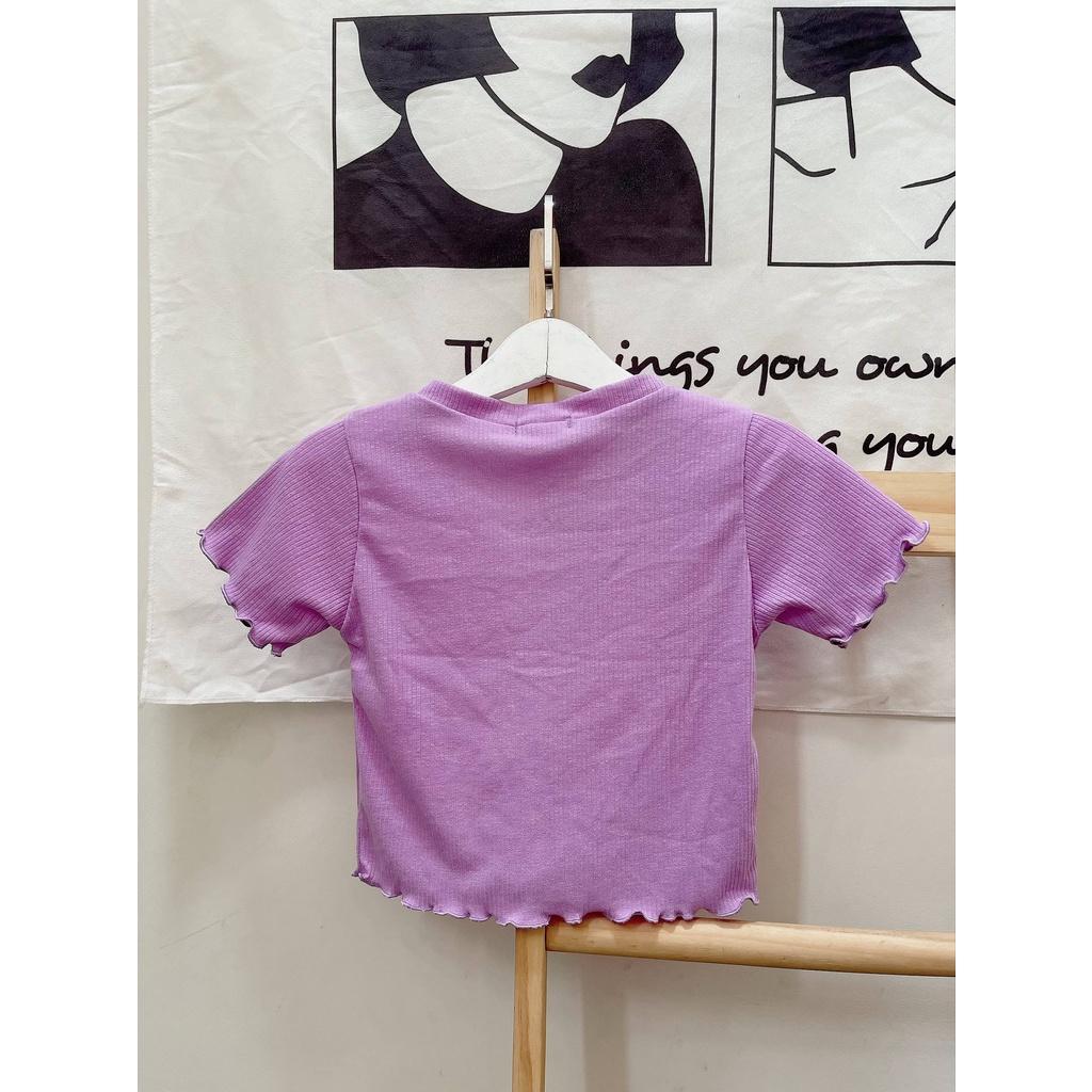 Áo Croptop Tay Ngắn Cổ V Phối Nút