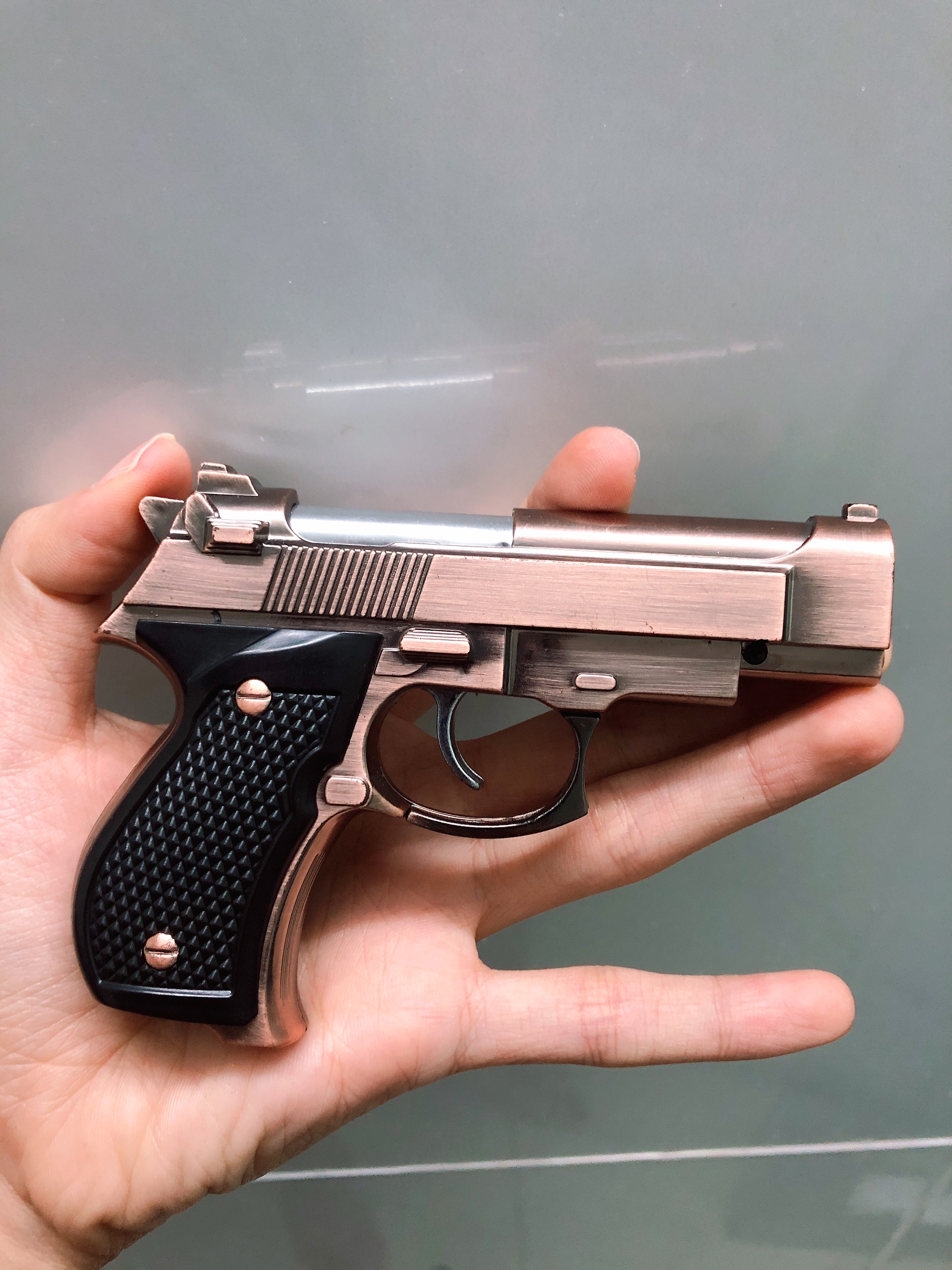Hột quẹt bật lửa khè hình súng M92  - .