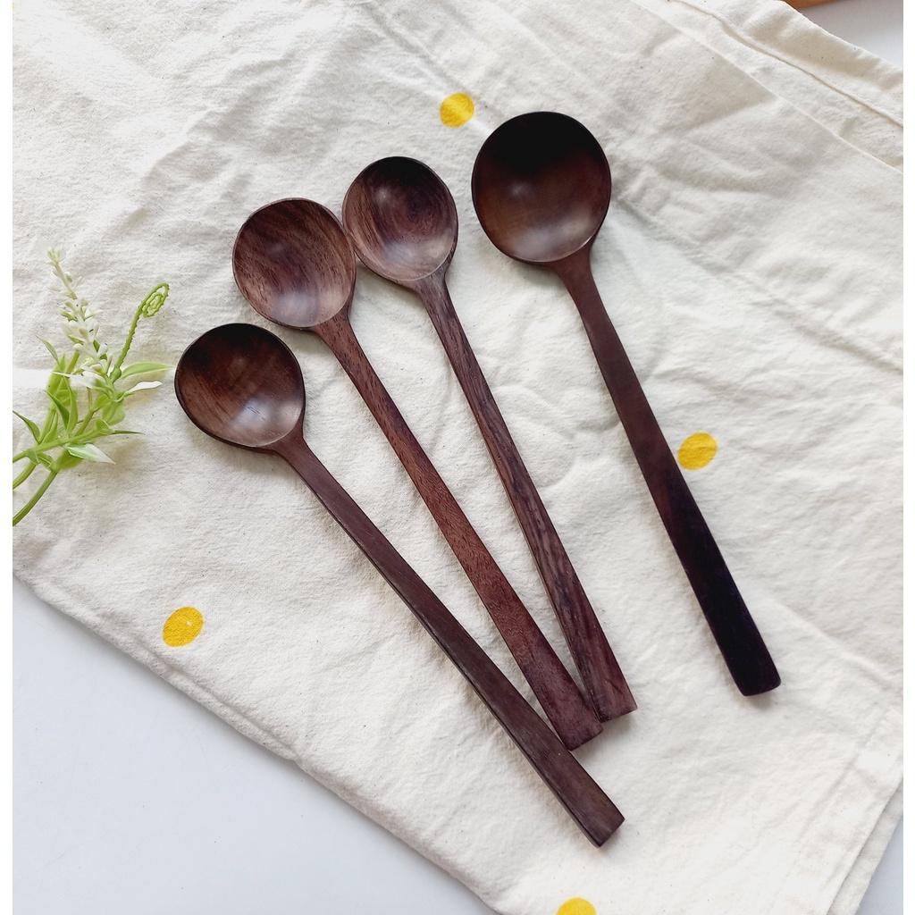 Thìa/Muỗng Gỗ Trắc Miệng Tròn Cỡ 19.5x4 cm Dùng Ăn Cháo, Mỳ, Soup,Thìa Ăn Cơm Tiện Lợi