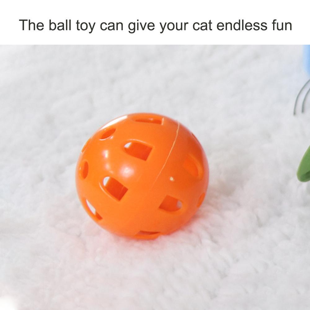 Đồ chơi dành cho mèo với 9 lỗ và bóng