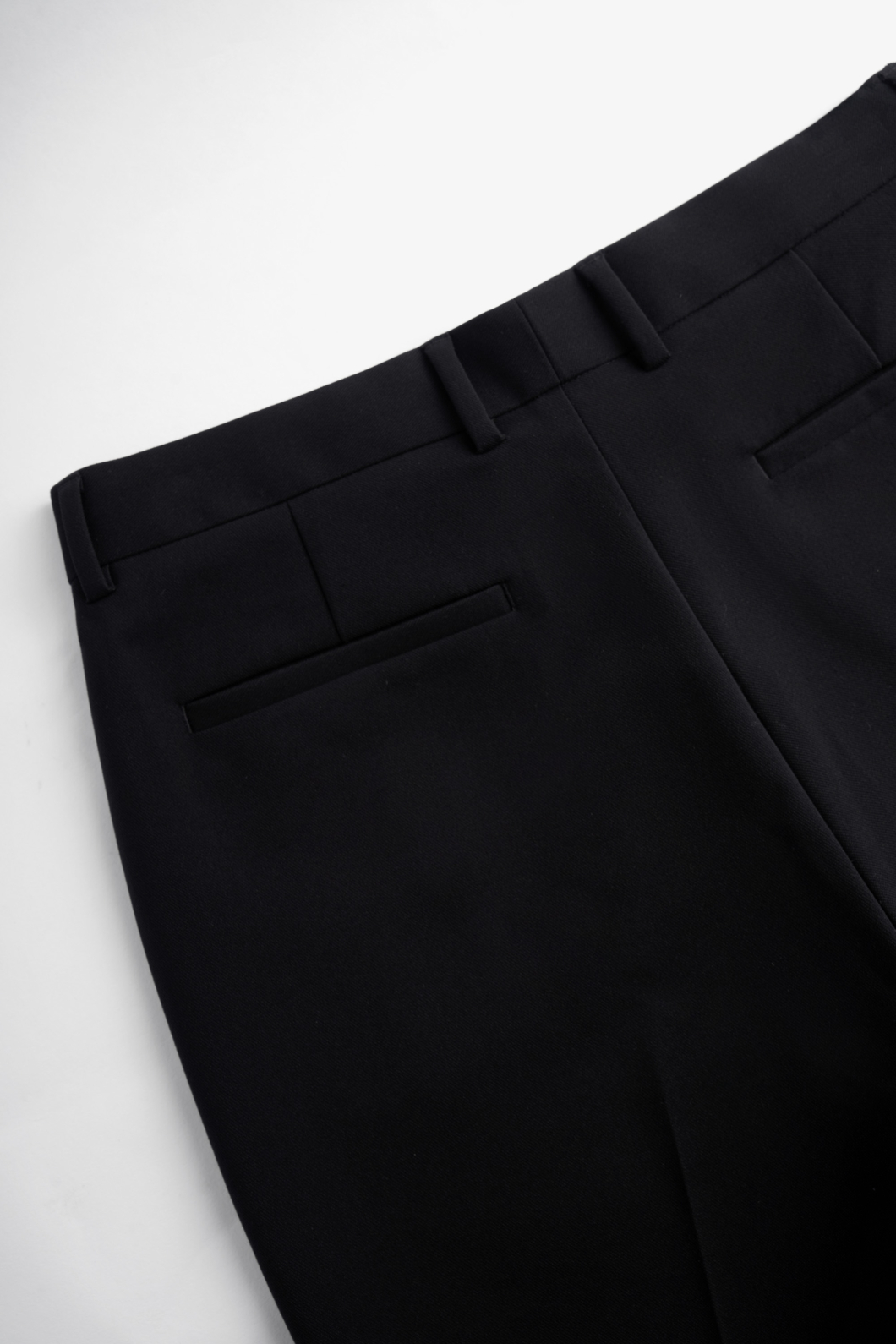 Quần Âu Nam ROUTINE Twill Ống Ôm Xếp Ly Trơn Form Slim Crop - 10F23PFO001R1 | LASTORE MENSWEAR