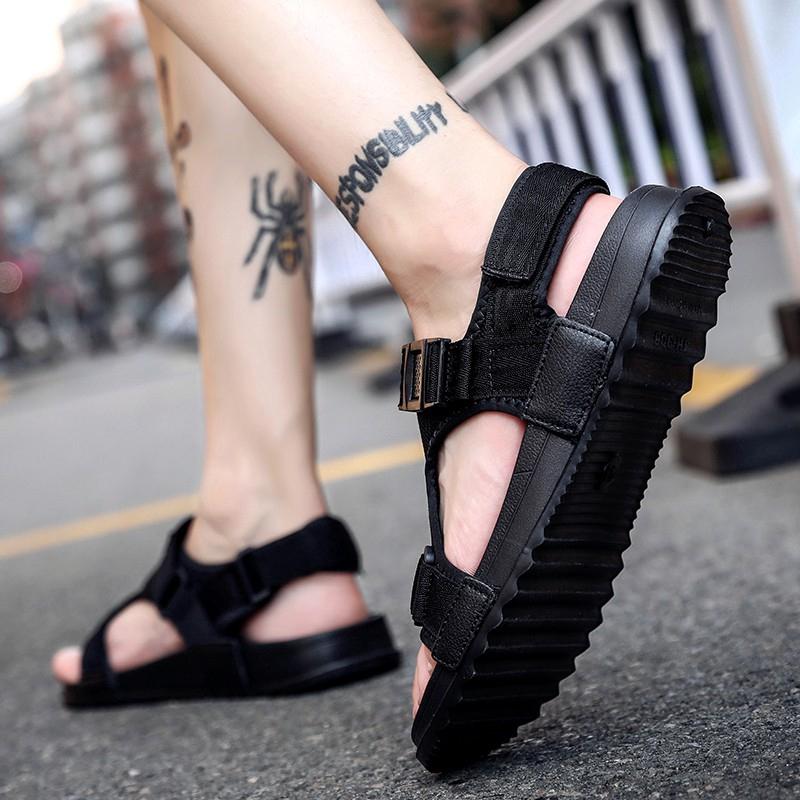 Giày sandal nam đi biển phong cách Hàn Quốc