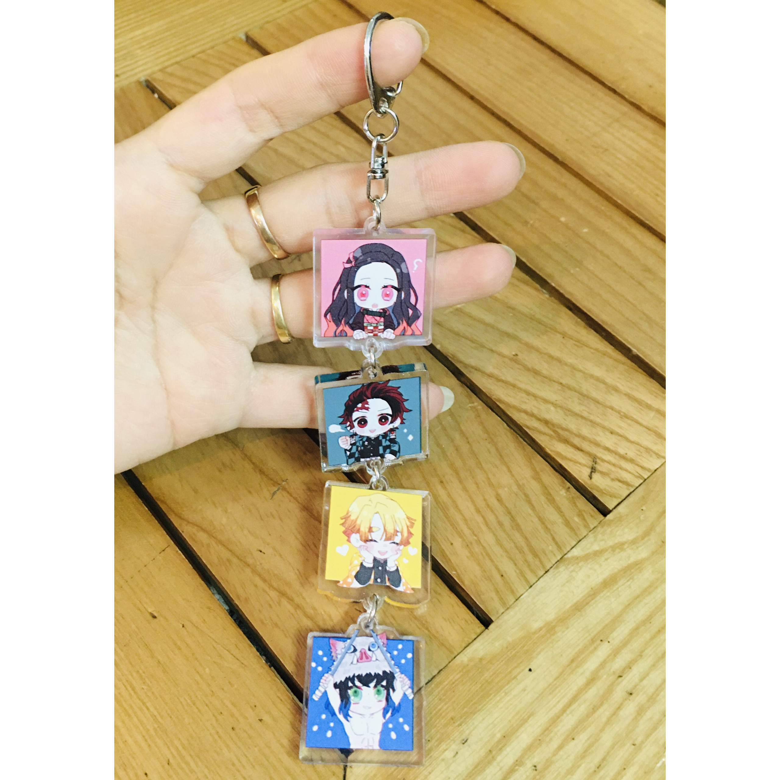 Móc treo Kimetsu no Yaiba chùm 4 miếng mica trong