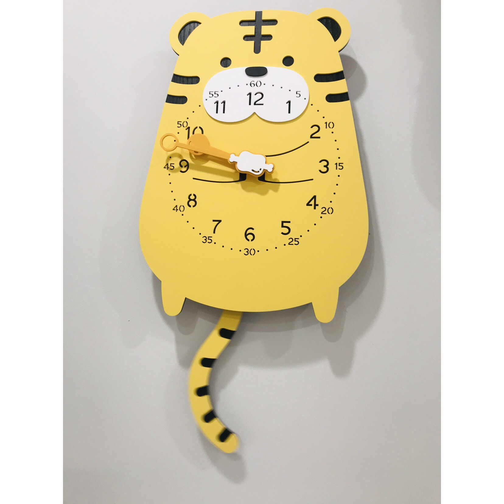 Đồng hồ treo tương, đồng hồ treo tường trang trí nhà cửa decor phòng con Hổ - Tiger wall clock