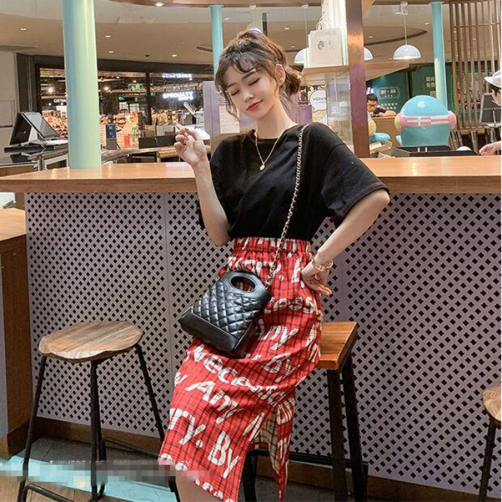 Set bộ chân váy áo thun trẻ trung Mã: AA899
