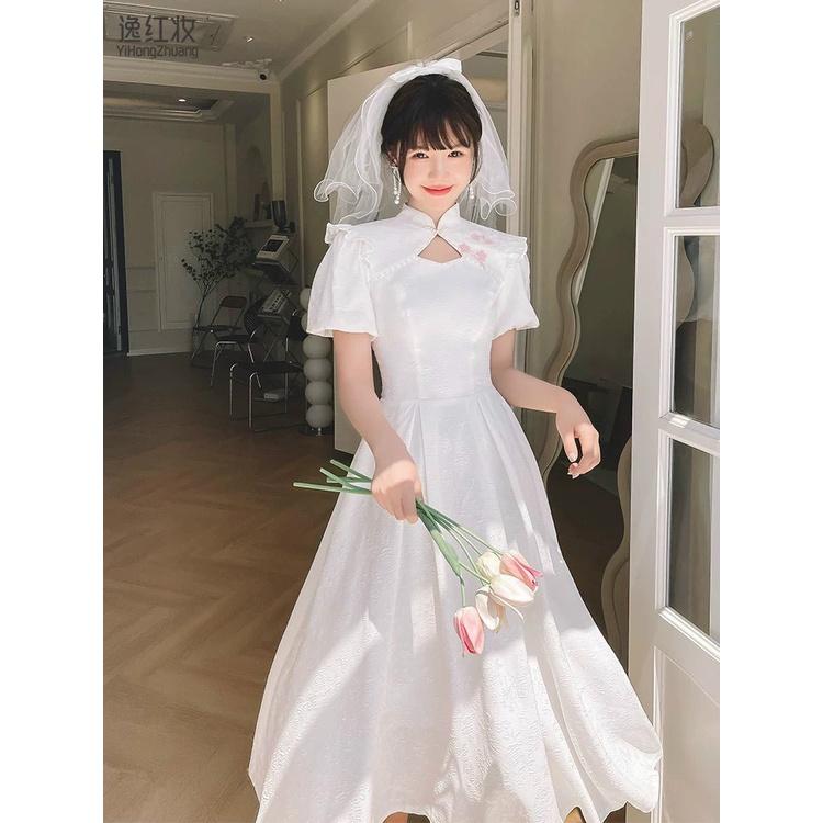 Đầm midi trắng cổ tàu cutout ngực kèm lúp váy cưới cô dâu dáng xòe dự tiệc