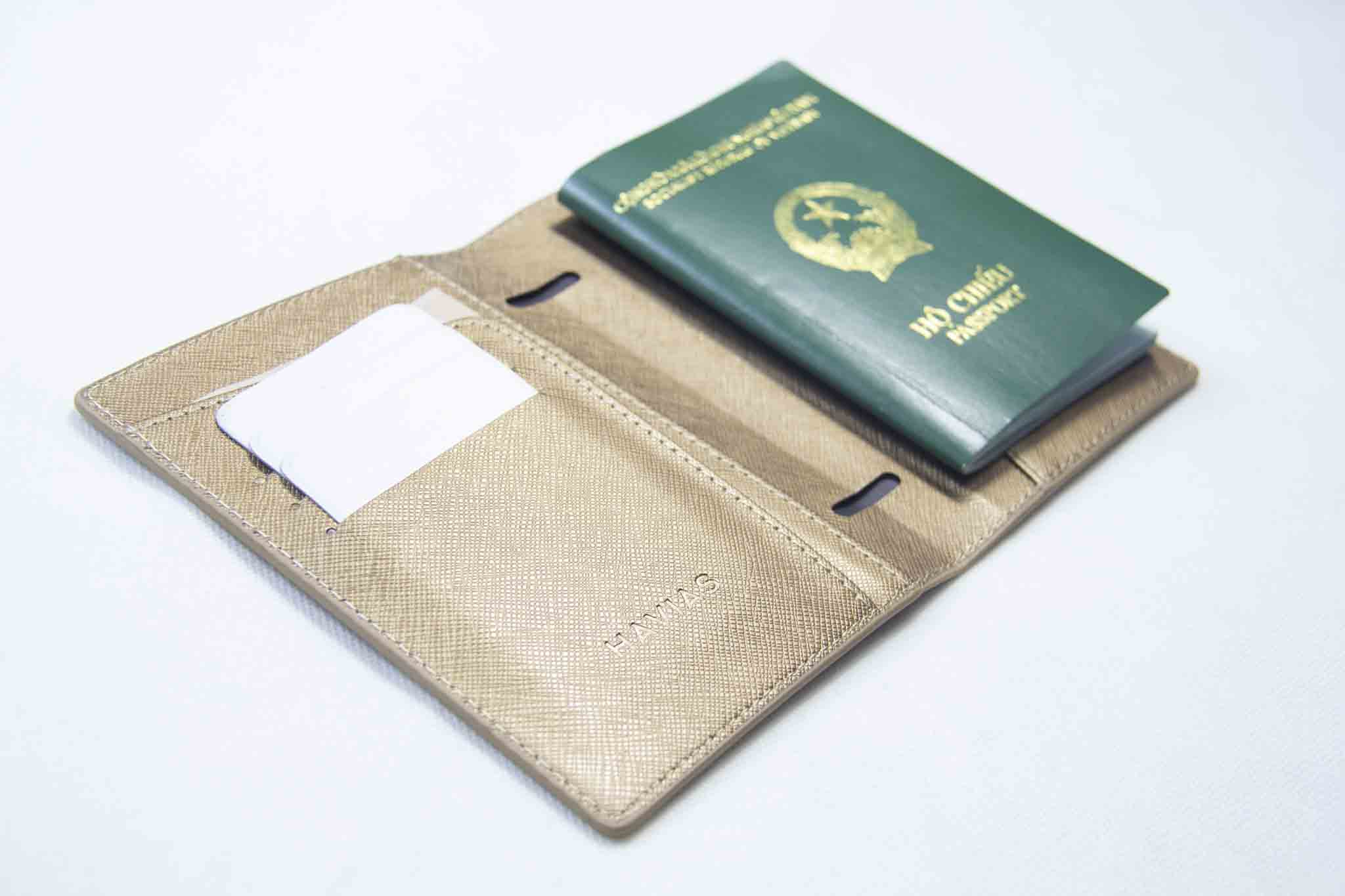 Bao Da Passport VIA HAVIAS Da Saffiano chống trầy chống nước