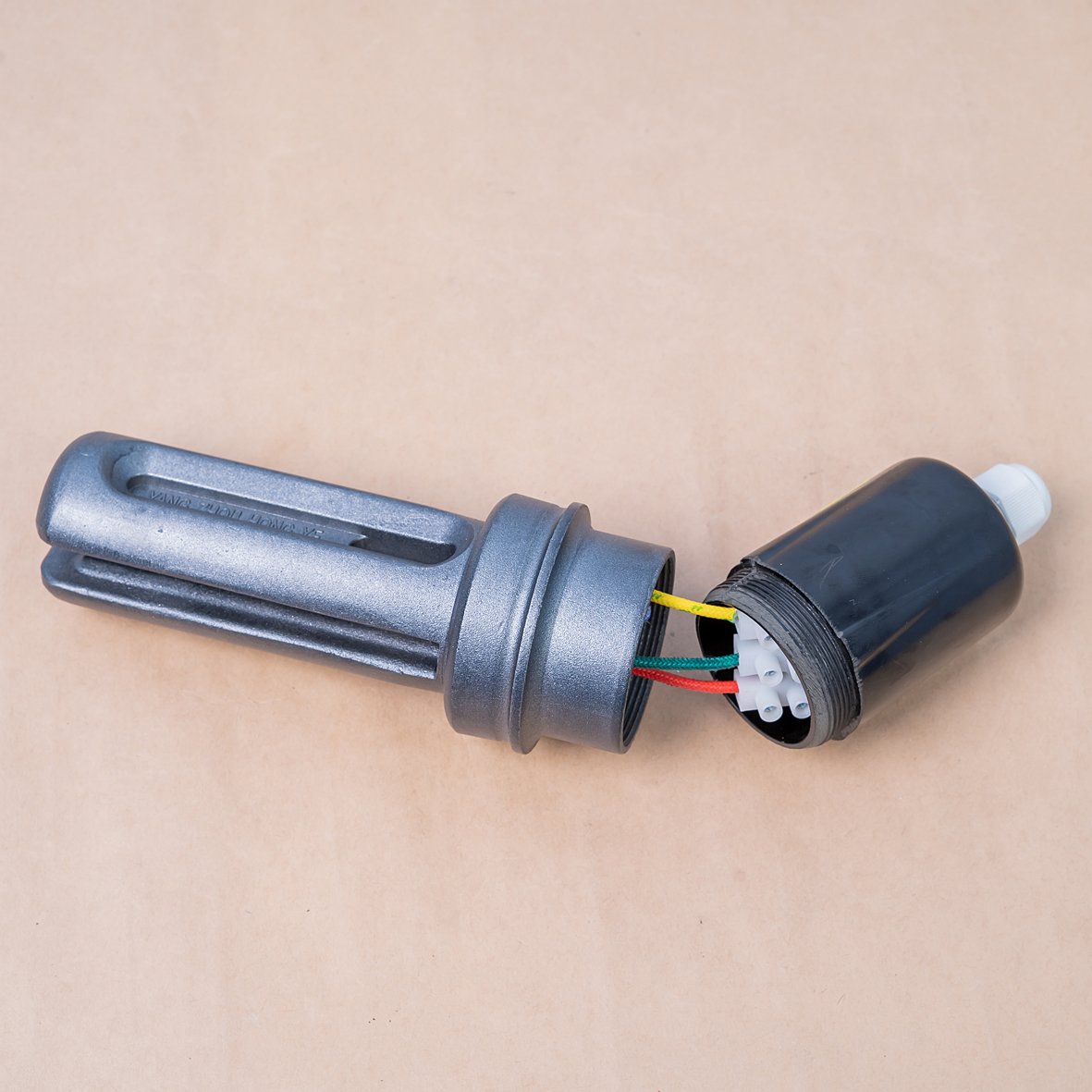 Điện trở tự ngắt phi 58 Ceramic Titan, hỗ trợ điện (nhiệt) phi 58 - 2000W  dùng cho máy nước nóng năng lượng