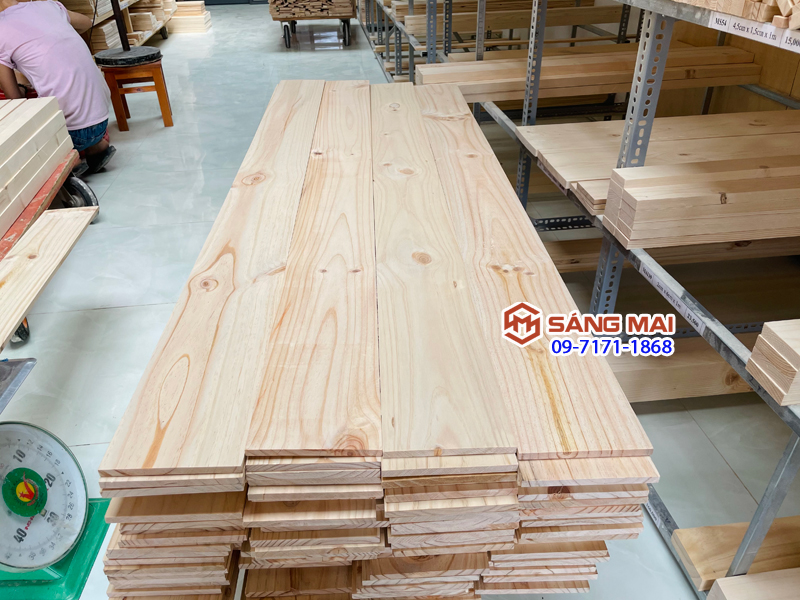 Tấm gỗ thông mặt rộng 14cm x dày 1cm x dài 120cm + láng mịn 4 mặt