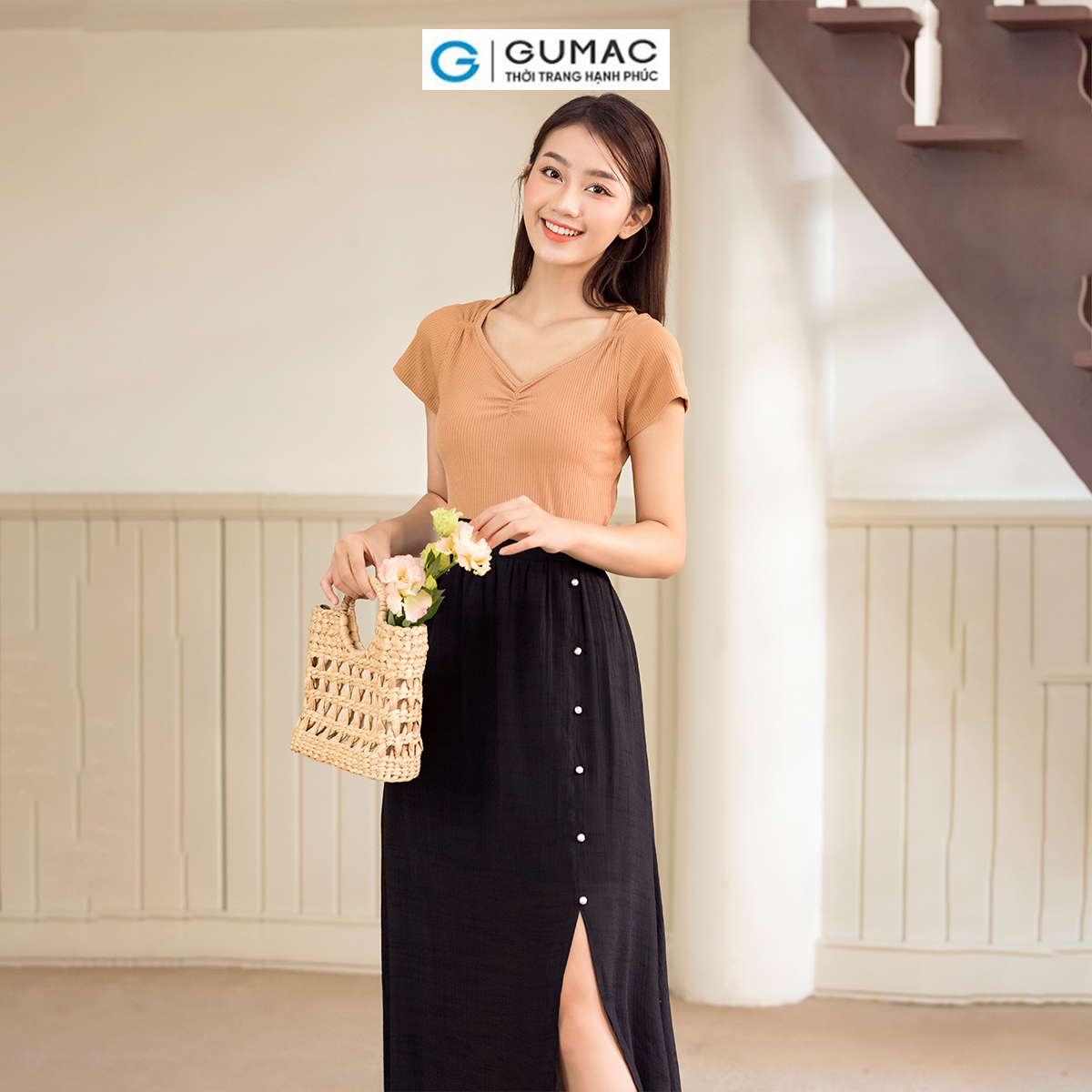 Chân váy maxi xẻ tà trước phong cách thời thượng thời trang GUMAC VD06037