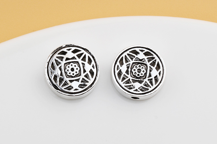 1 Cái Charm bạc tròn xỏ ngang hoa văn - Ngọc Quý Gemstones