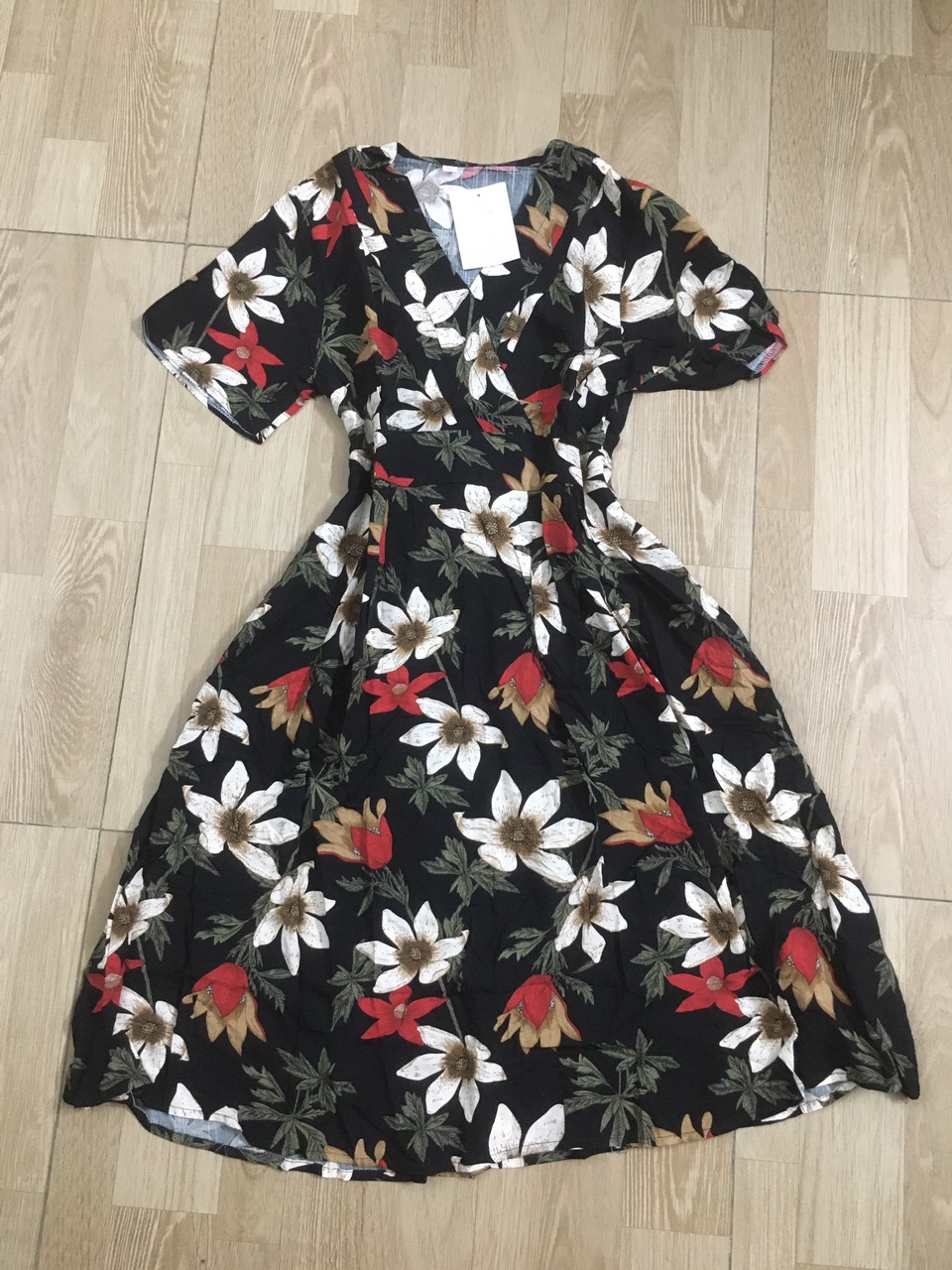 Váy Cotton Lụa Cổ V In Hoa Thanh Lịch VH06 - Hàng Quảng Châu Cao Cấp
