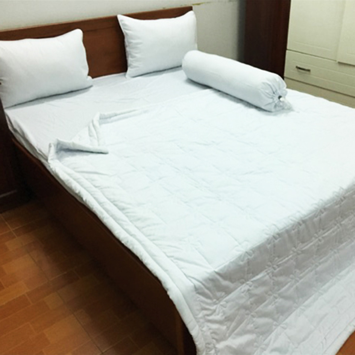 Mền chần gòn Cotton Cao cấp A - Chất liệu 100% Cotton thấm hút tốt, đường may tỉ mỉ - Màu trắng