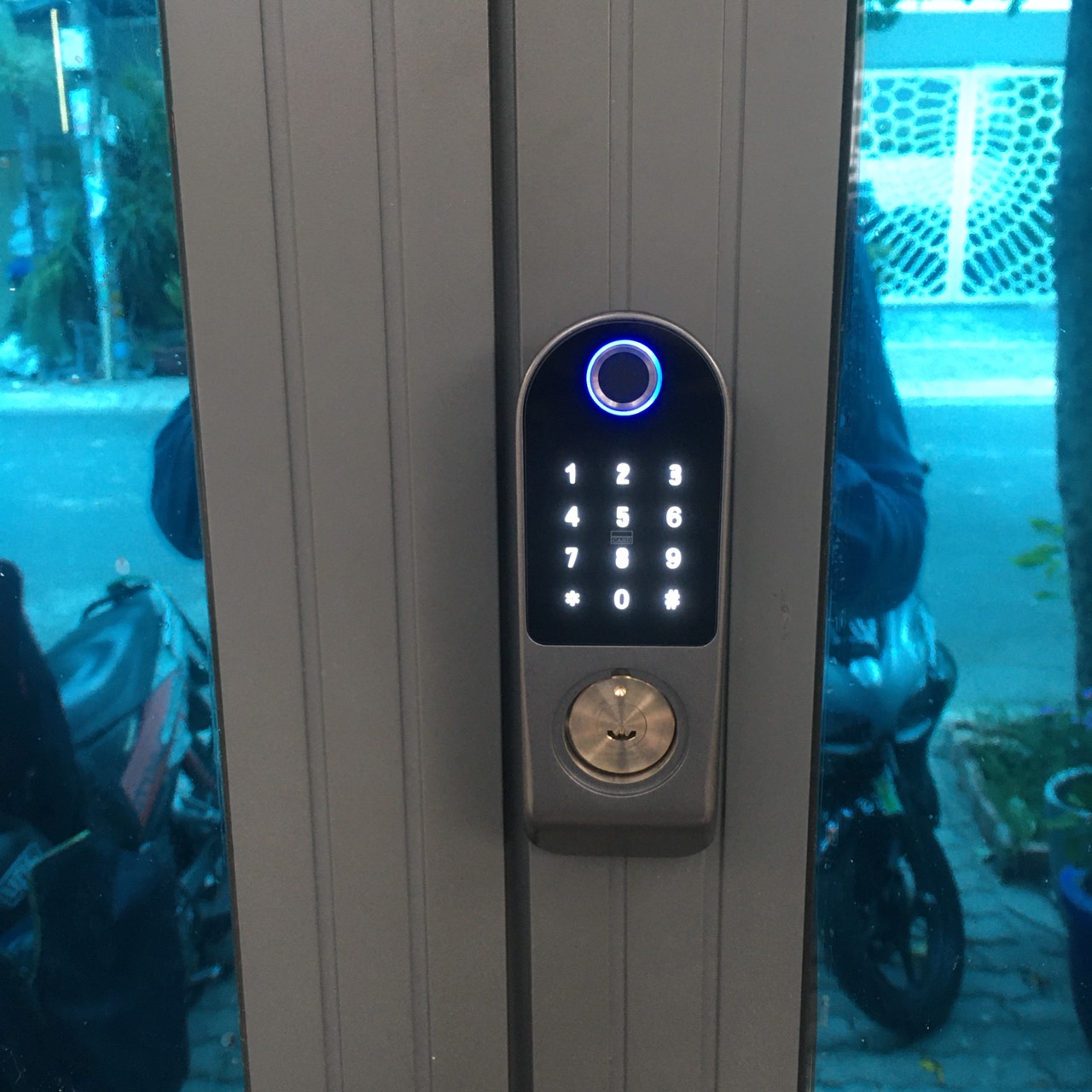Khóa thẻ từ - 2 mặt vân tay SAFARISG SG02 - Ngôn ngữ Tiếng Anh / Việt - Hàng nhập khẩu