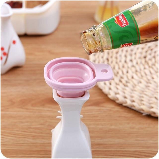 Phễu silicon gấp gọn tiện ích