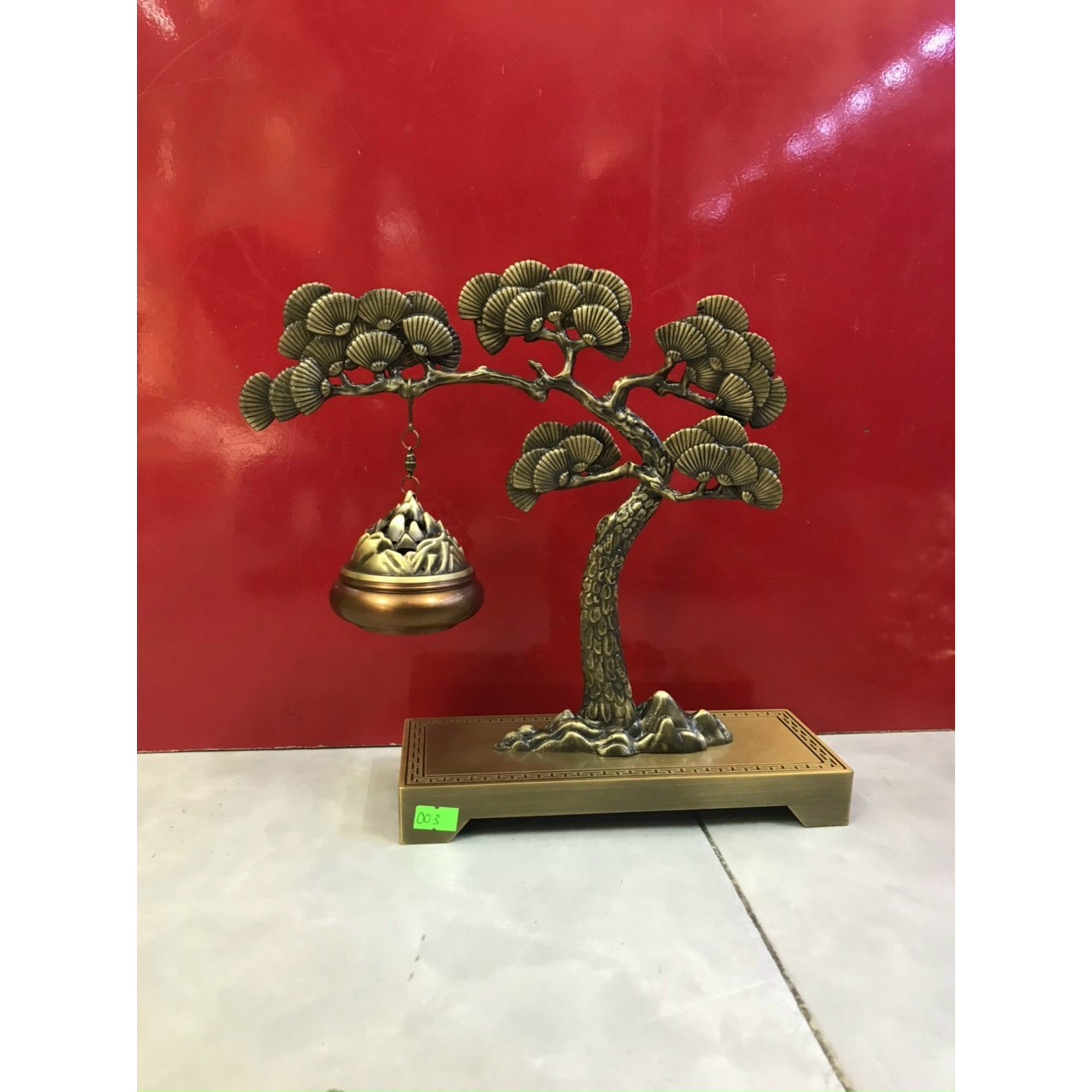 Vật phẩm phong thủy - Xông trầm cây tùng lá xòe (kt 26x28cm)