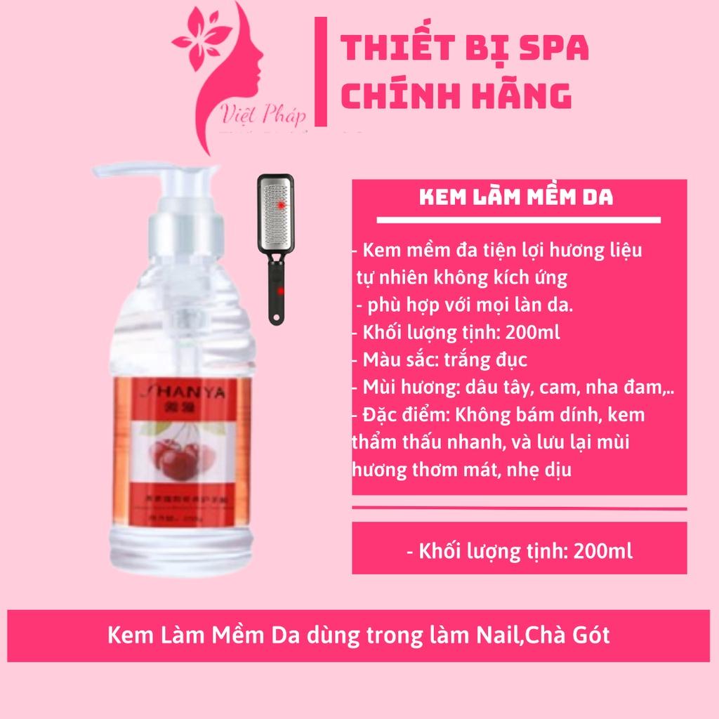 Bàn Trà Gót Chân & Kem Dưỡng Ẩm Vô Cùng Tiện Lợi