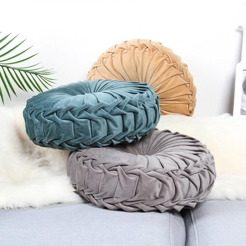 Gối Nhung Hình Tròn Kích Thước 33x11cm