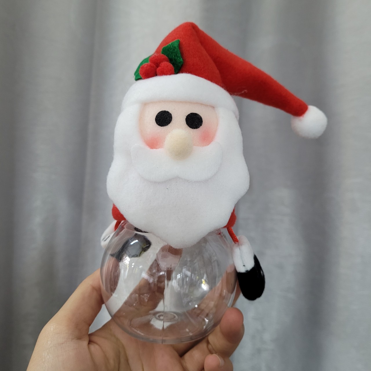 Hộp đựng bánh kẹo giáng sinh hình ông già Noel