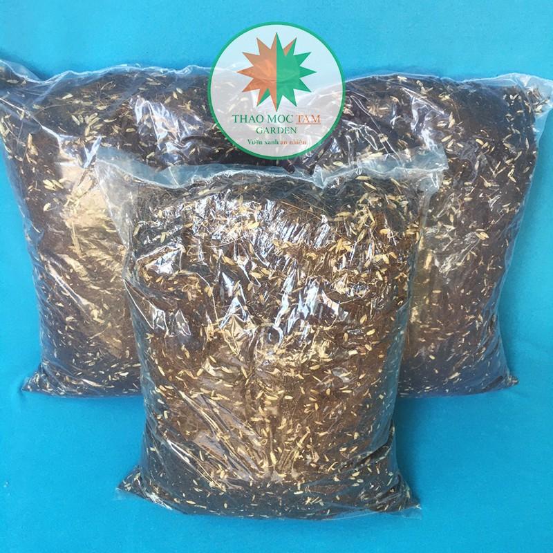 Mụn Dừa trộn Trấu