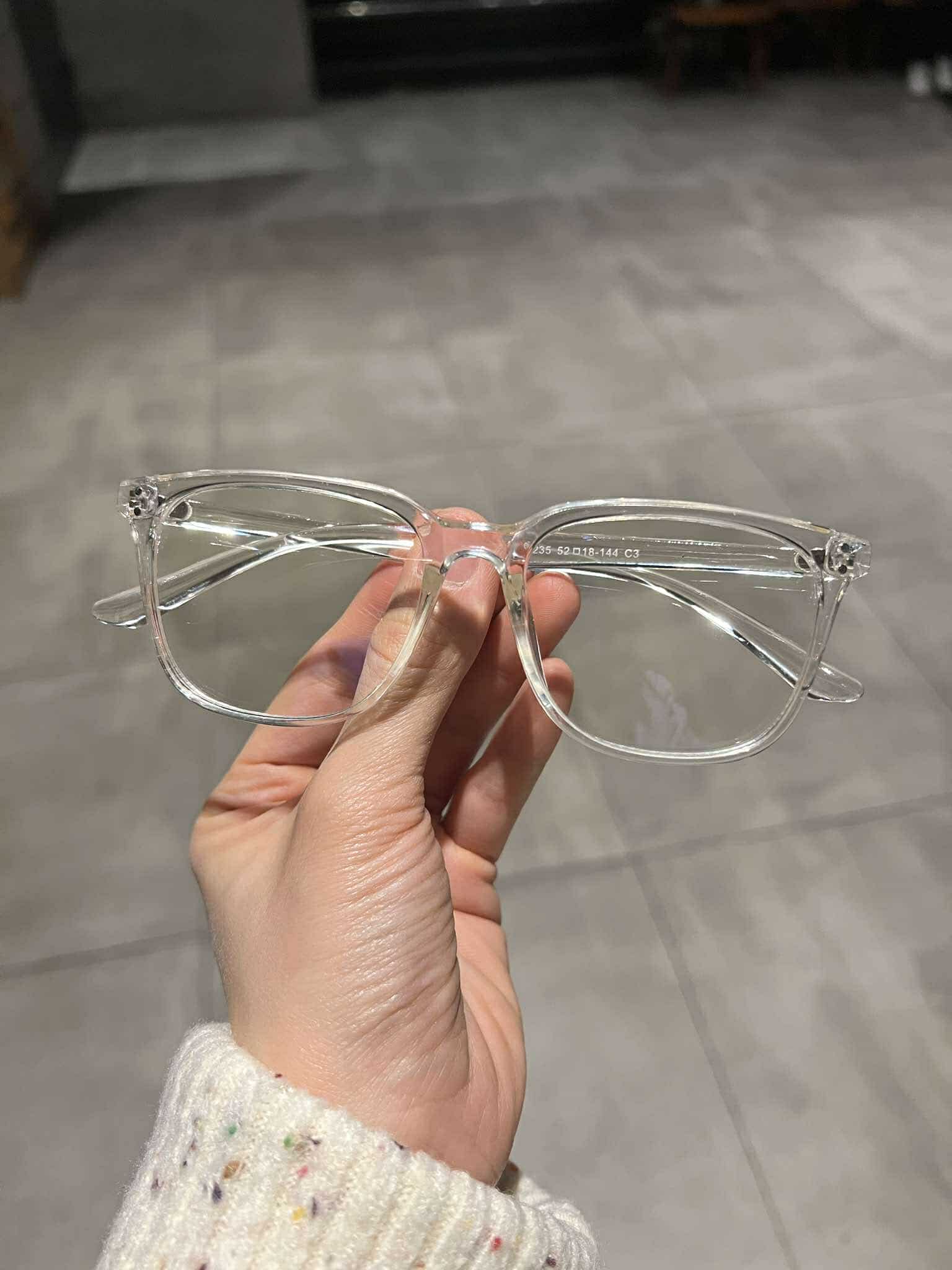 Kính Mắt vuông trong suốt nhựa dẻo thời trang