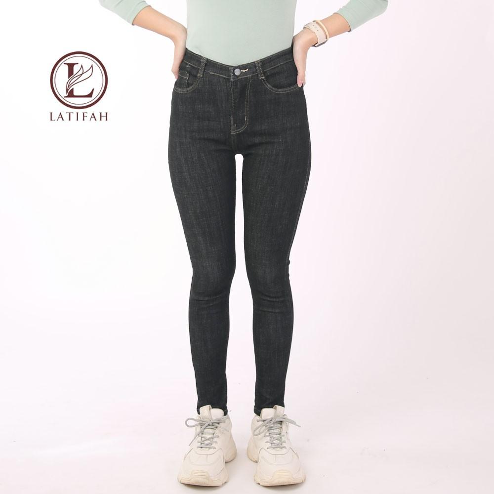 Quần jeans dài nữ co giãn Latifah cạp thường basic jean QD032
