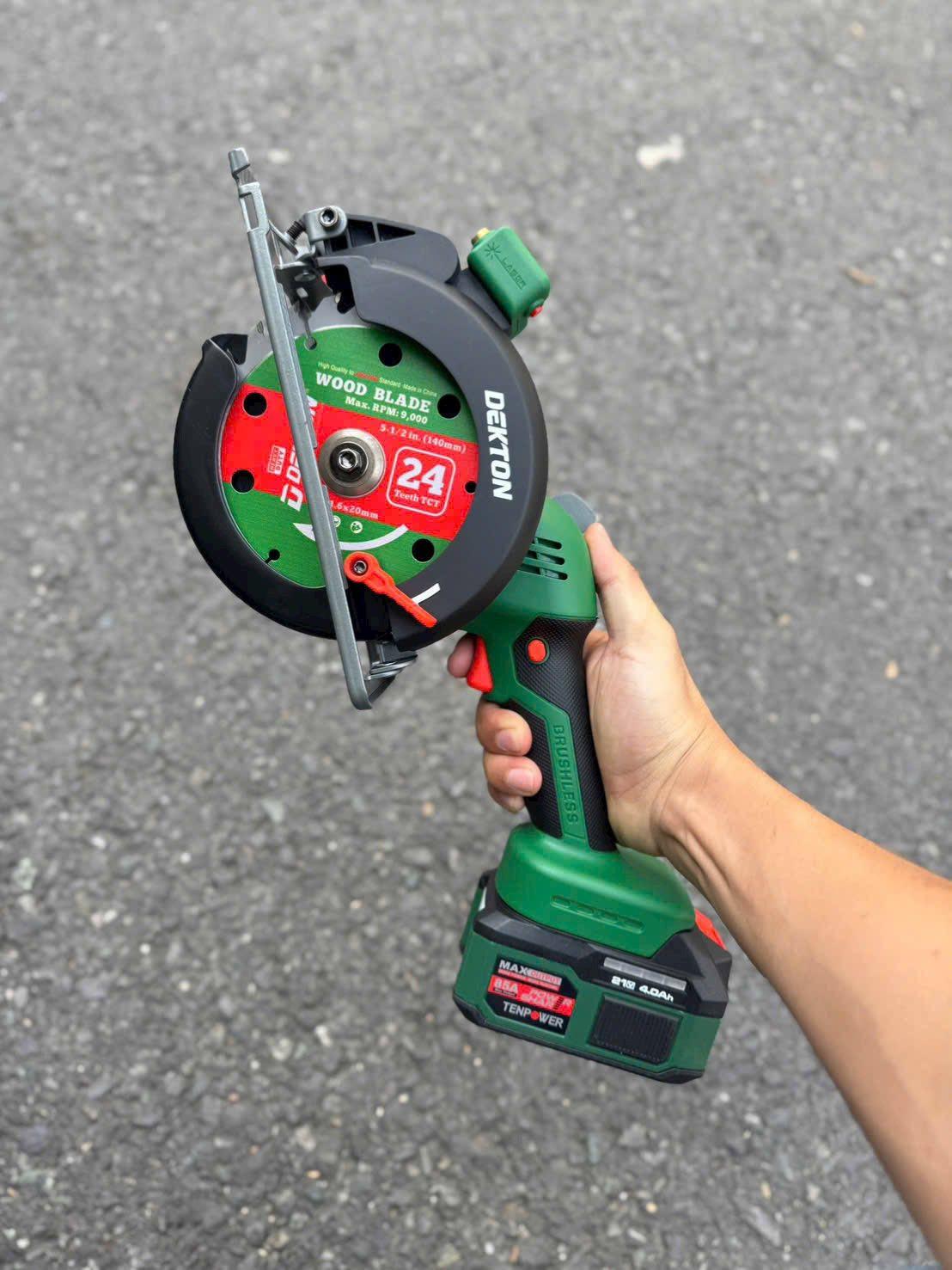 THÂN MÁY CƯA ĐĨA ĐA NĂNG PIN 21V BRUSHLESS (KÈM 3 LƯỠI &amp; LASER) M21-CS05PRO DEKTON - HÀNG CHÍNH HÃNG