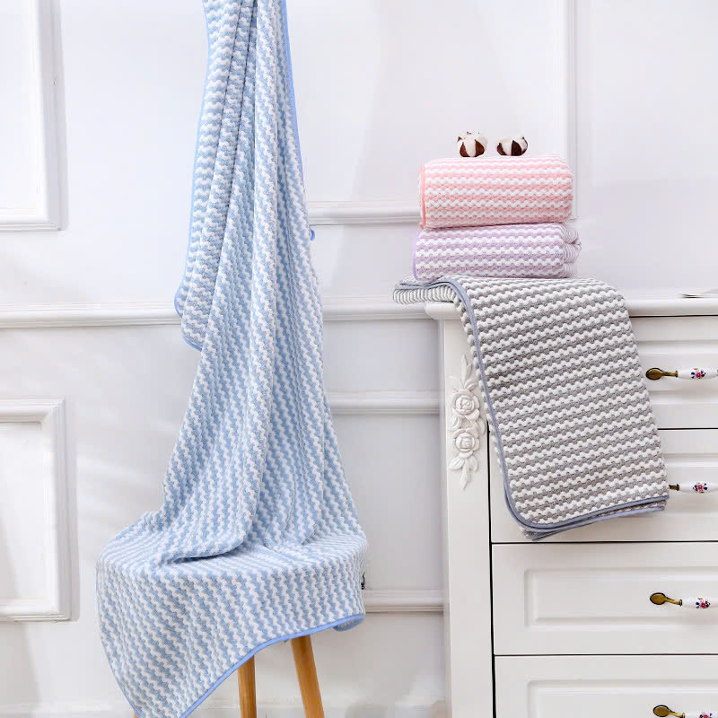 Khăn Tắm Bông San Hô (70x140cm) Mềm Mại Êm Ái Thấm Hút Tốt Và Nhanh Khô - Hàng Chính Hãng (Giao Màu Ngẫu Nhiên)