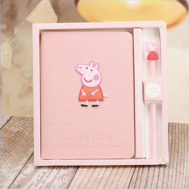 Hộp quà sổ kế hoạch tặng kèm bút bìa giả gỗ Peppa Pig 19x20x2cm - Hồng