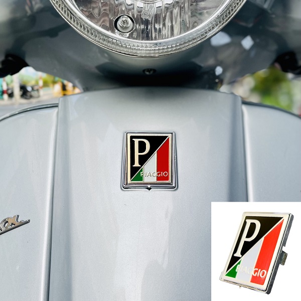 Logo Vespa P Cờ Itali Màu Sliver Cho Xe Vespa Kèm Đế