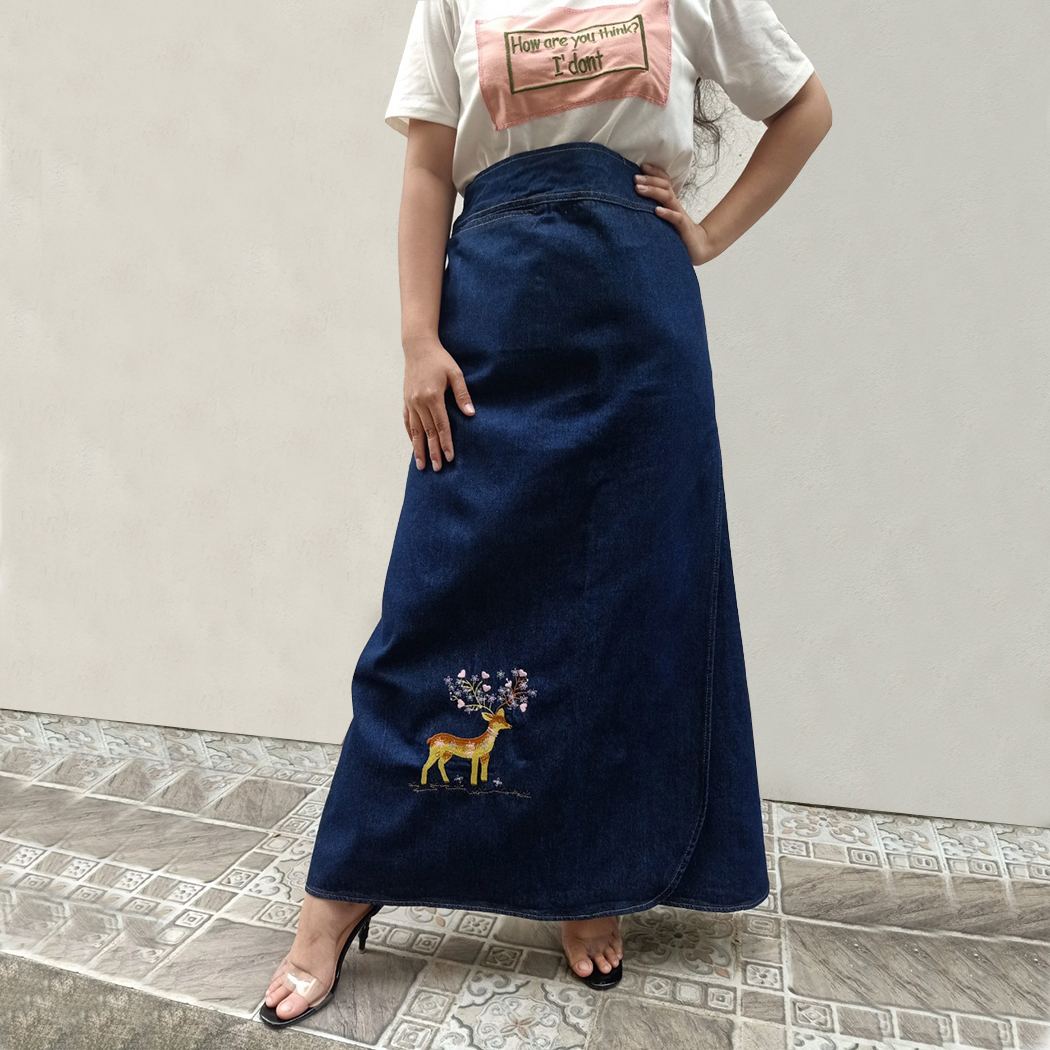 Váy Chống Nắng Xẻ Tà Nữ Vải Jean Dày Dặn Có Túi Và Nút Bấm Chân Thêu Họa Tiết Nai Vàng